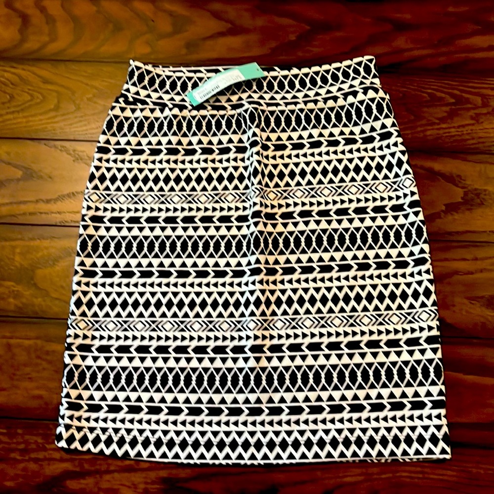 Renee C Black and White Geo Print Pencil Skirt Size: MP
